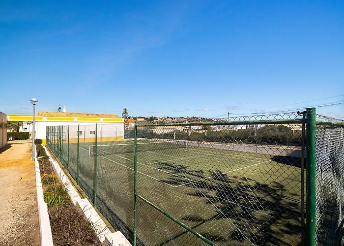 Ponta Grande - Coral Αλμπουφέιρα